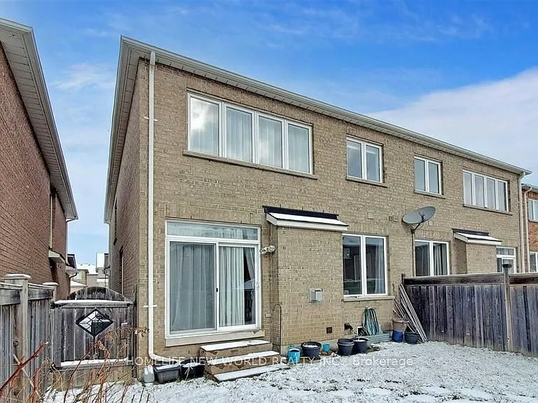 52 Mantle Ave — Photo 32