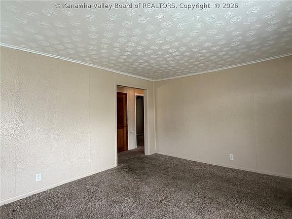 5th image of 128 Taylor St