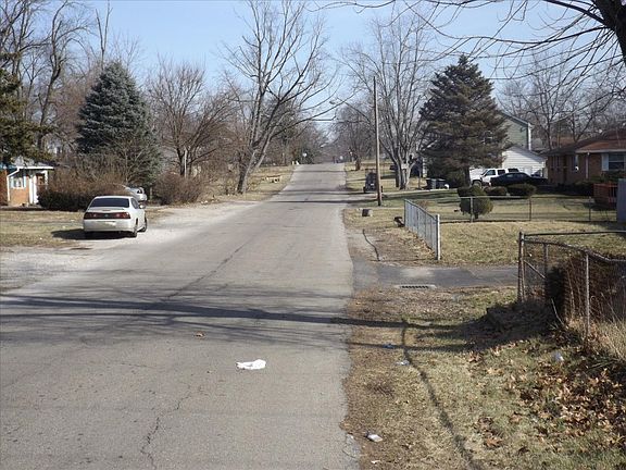 4th image of 3560 Detroit Ave