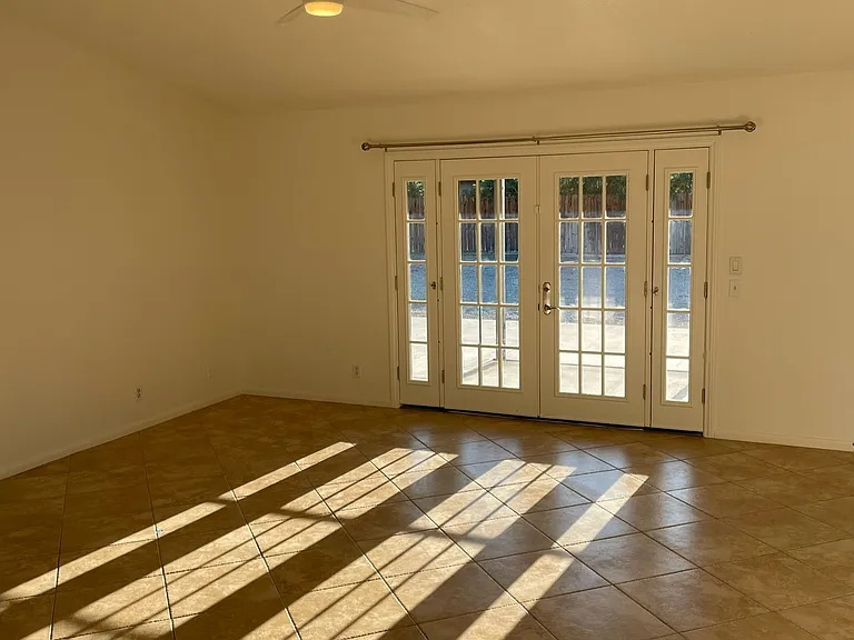 45685 Mountain View Ave — Photo 10
