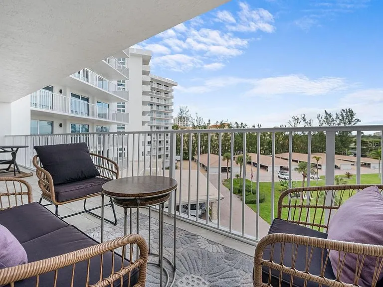 2295 Gulf Of Mexico Dr #54S — Photo 36