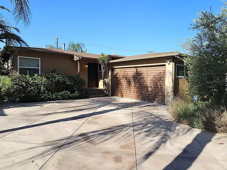 14936 Wolfskill St — Photo 2