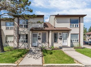 Radcliffe Place, Edmonton, AB T6L 5H2