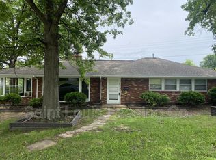 8423 Korea Dr, Saint Louis, MO 63130