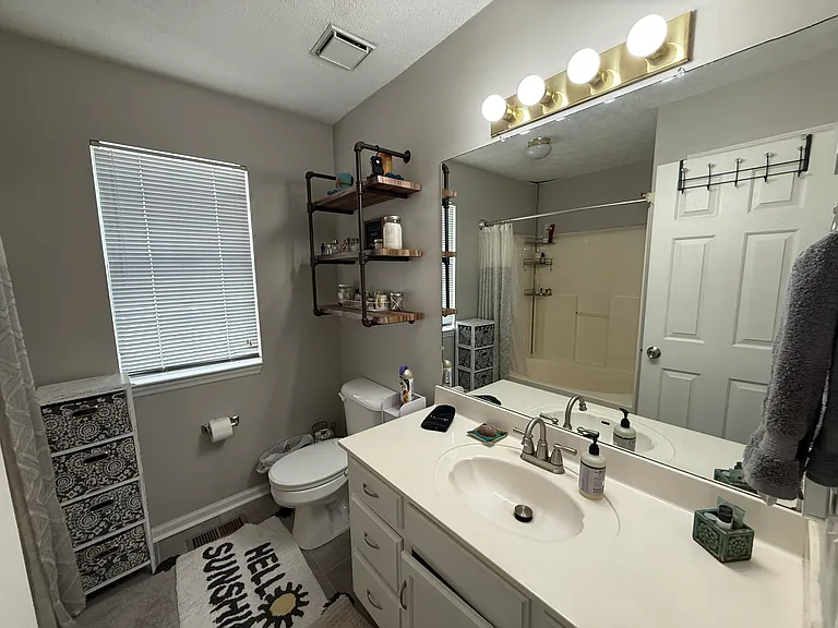 2762 Riverbend Dr — Photo 16