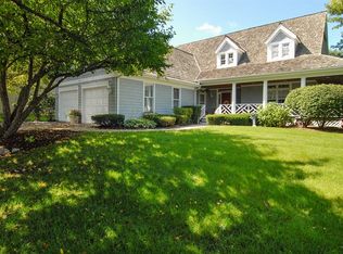 6307 Valley View Cir, Long Grove, IL 60047