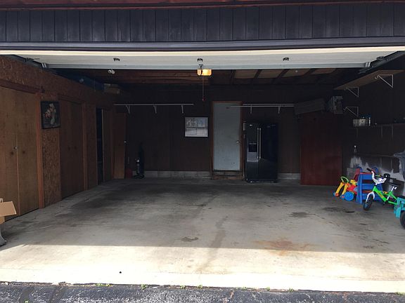 2nd image of 2727 Lakeshore Dr #A3