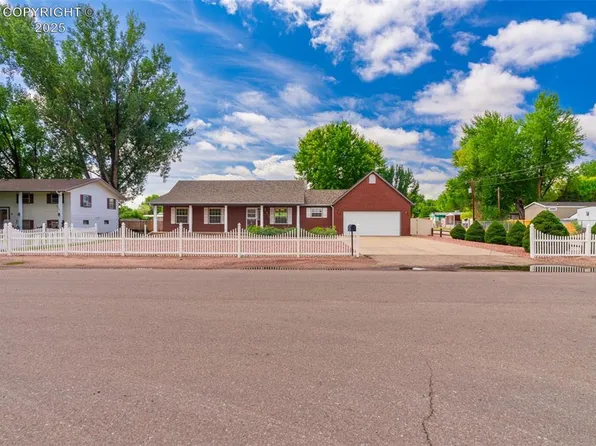 818 E 3rd St, Canon City, CO 81226