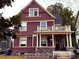 523 Union Ave SE, Grand Rapids, MI