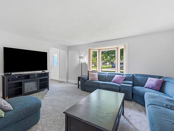 3rd image of 1833 Apollo Dr
