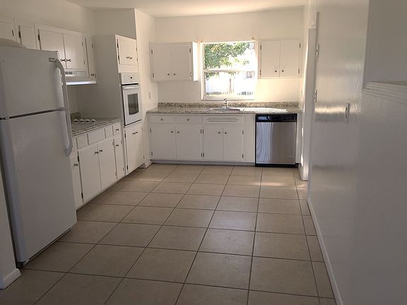 2nd image of 170 Egret Dr