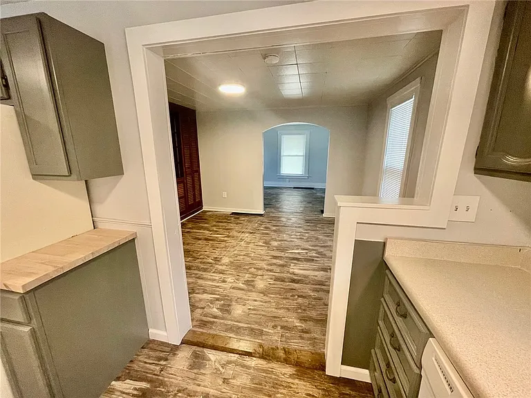 223 E Filbert St — Photo 28
