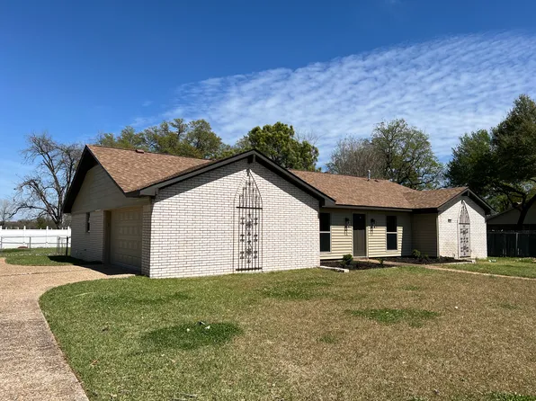 107 Benoist Cir, Bossier City, LA 71111