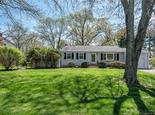 15 Jeffrey Dr, Farmington, CT 06032