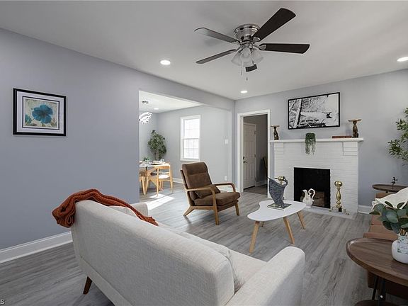 3rd image of 1812 N Elm St