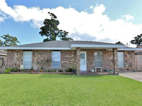 2732 Cardinal Dr, Marrero, LA 70072