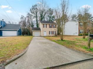 821 Stonebridge Park Cir, Lithonia, GA 30058