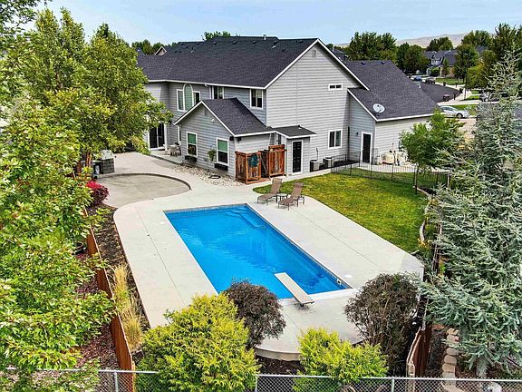 3rd image of 5103 N Zamora Way