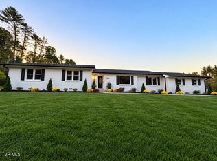 394 Cedar St, Mountain City, TN 37683