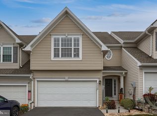 2389 Slater Hill Ln E, York, PA 17406