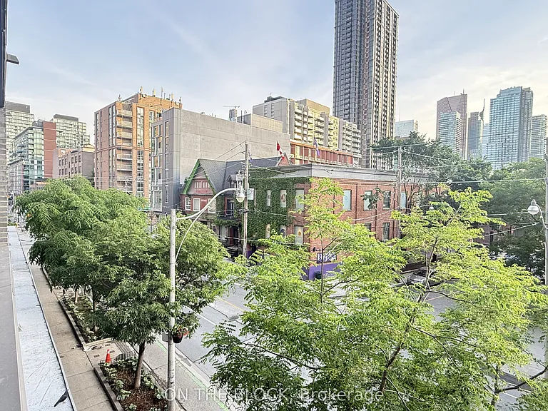 320 Richmond St E #313 — Photo 32