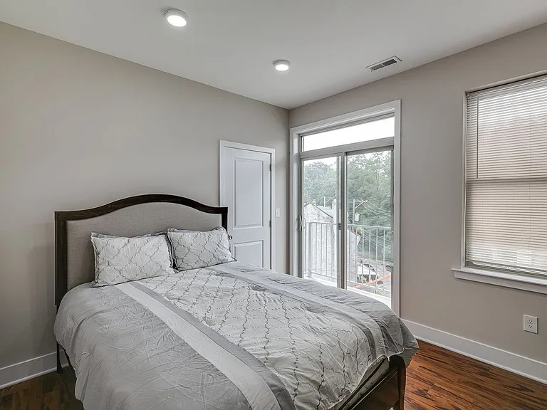 549 Armstrong St #302 — Photo 19