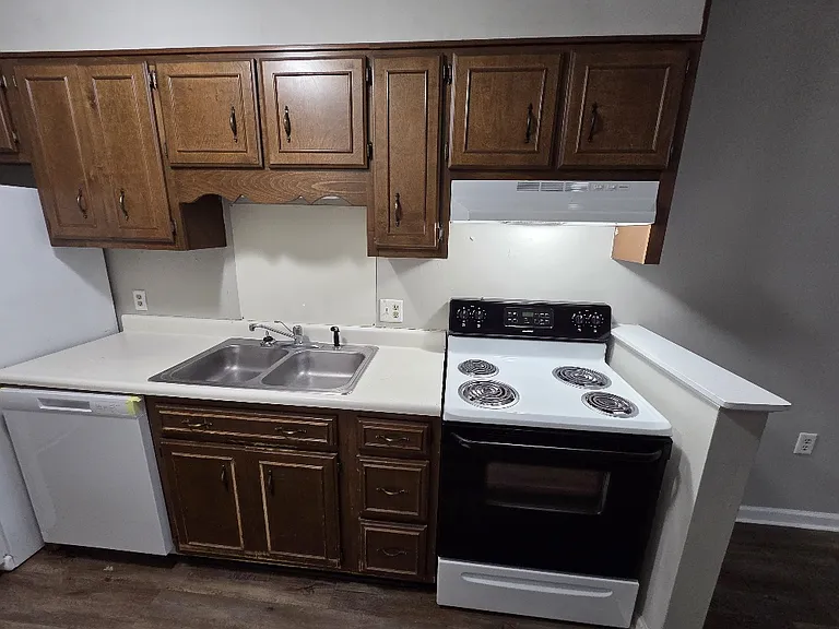 230.5 Lanier Dr #200 — Photo 5