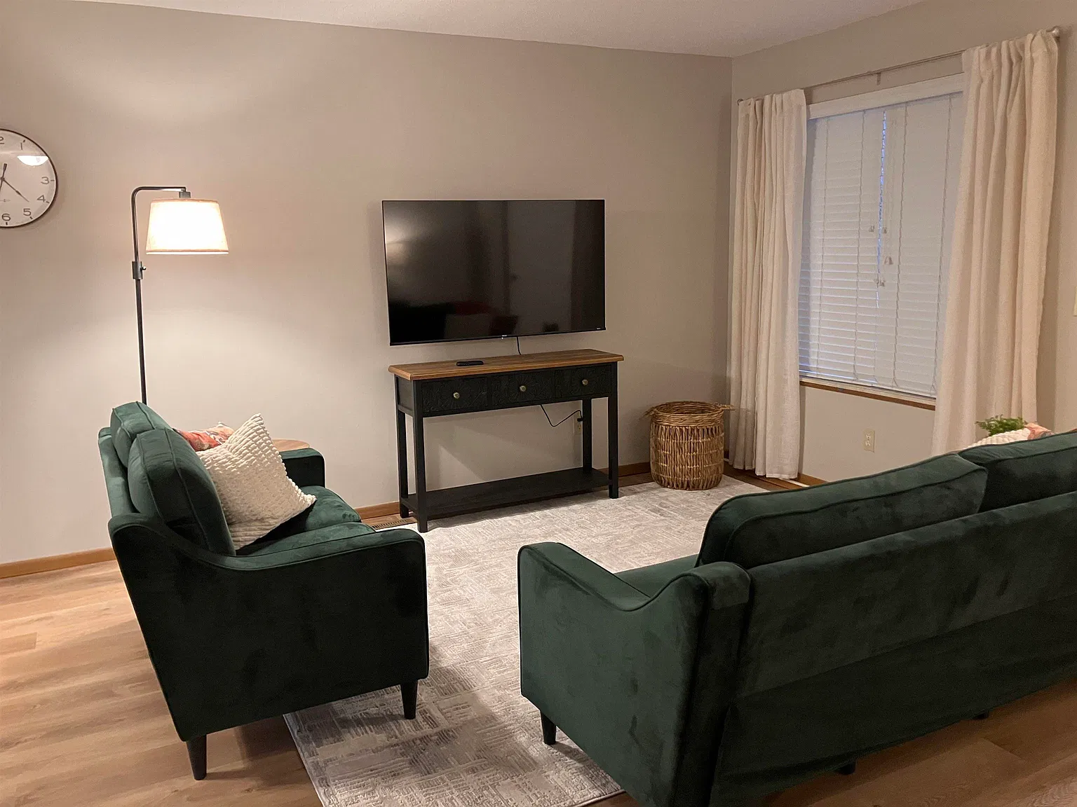2 bed, 1.0 bath, 798 sqft, $1,500 — Photo 4