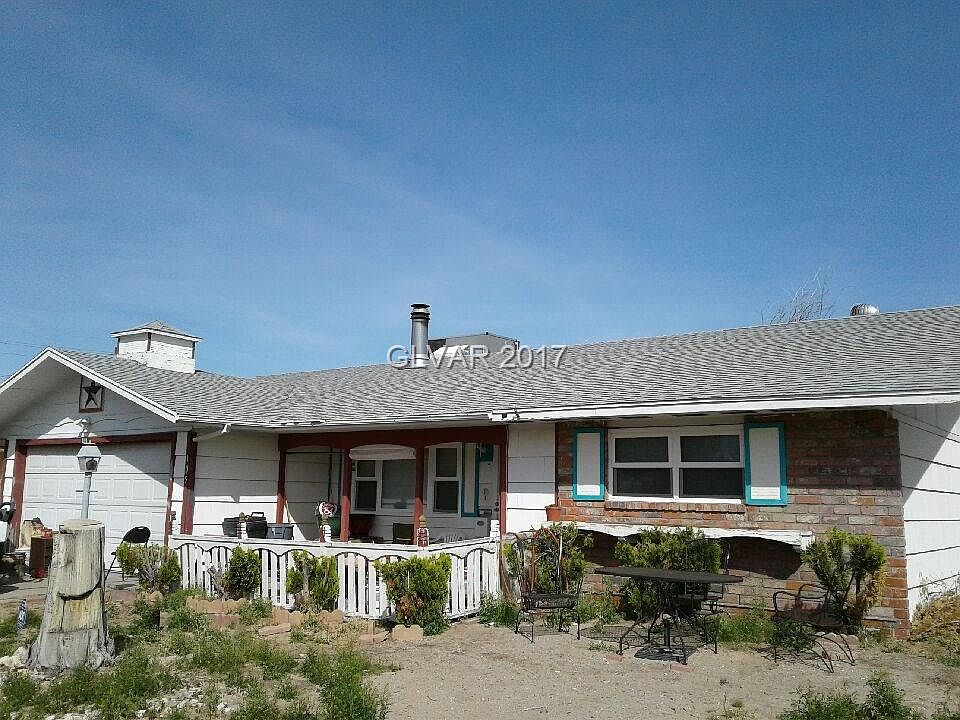 1st image of 105 Redstone St