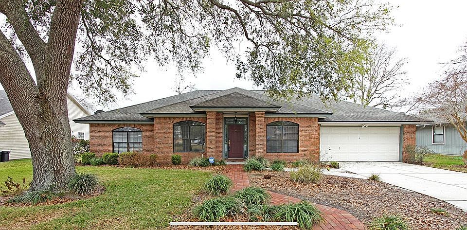1st image of 8490 Charlesgate Cir W