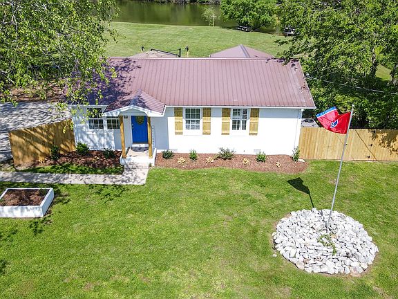 3rd image of 200 Hilldale Dr