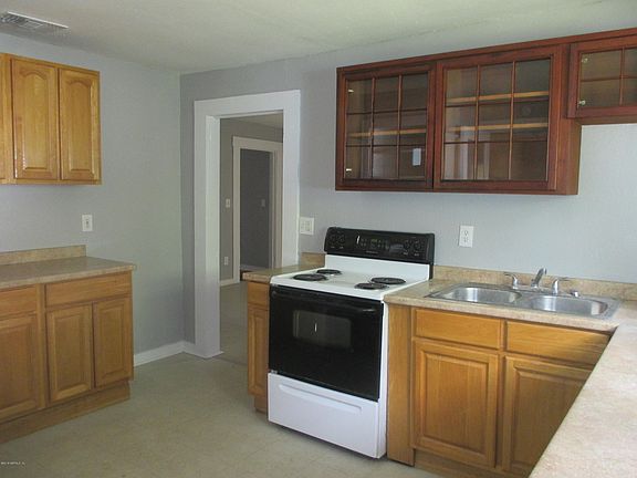 5th image of 604 North St