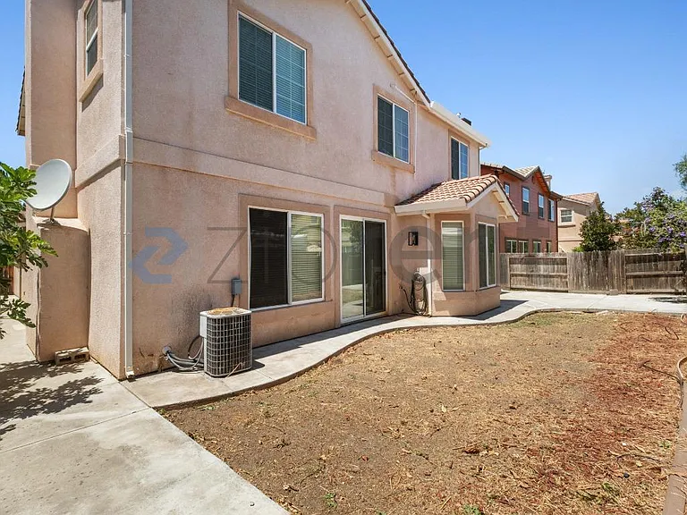 166 Barcelona Dr — Photo 34