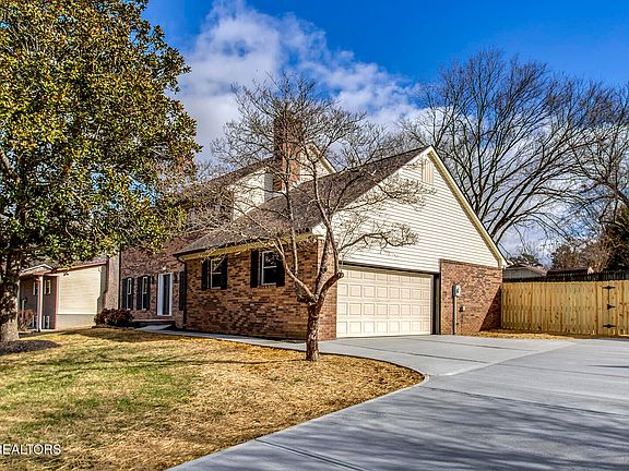 2nd image of 107 Carson Ln