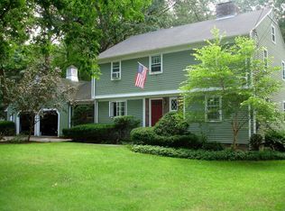 102 Knollwood Dr, Longmeadow, MA 01106