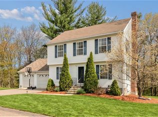 28 Bridlecross Rd, Leominster, MA 01453