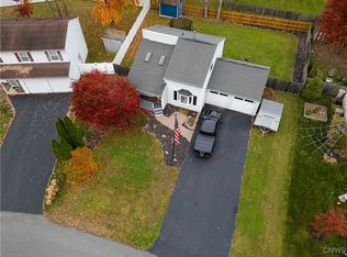 8209 Yukon Dr, Cicero, NY 13039