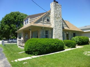 3707 S Packard Ave, Saint Francis, WI 53235