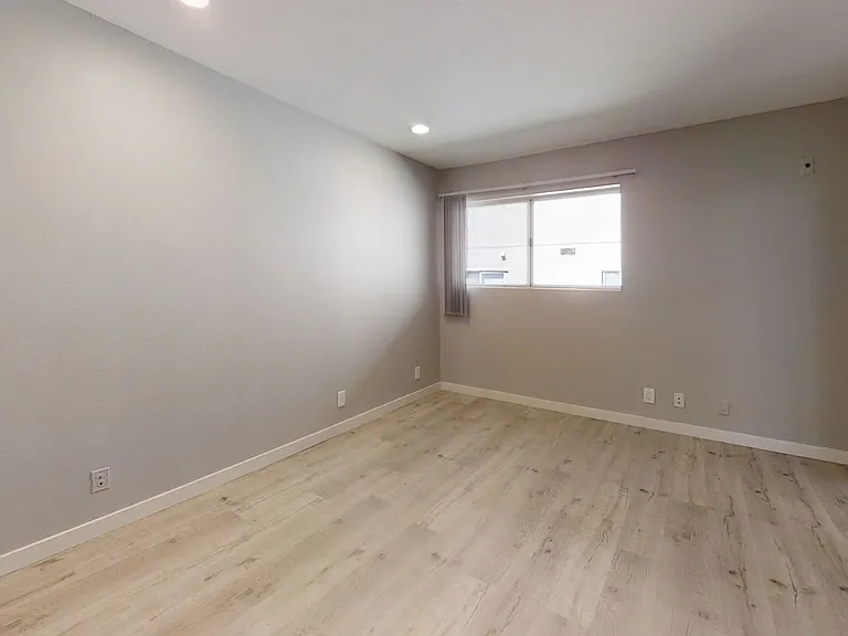 11263 Mississippi Ave — Photo 14