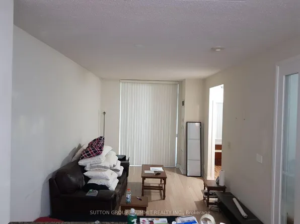 90 Absolute Ave, Mississauga, ON