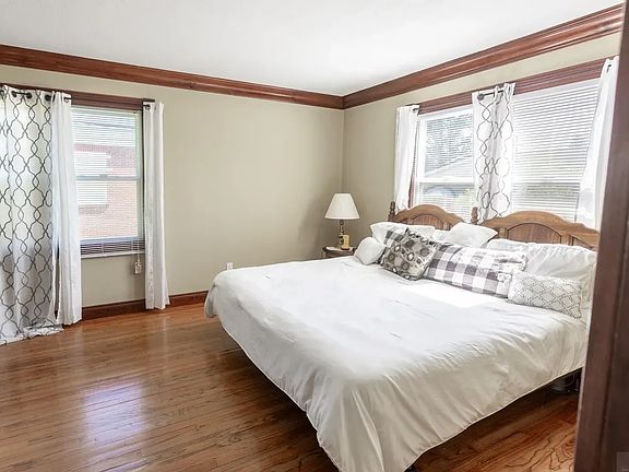 5th image of 116 Central Ave
