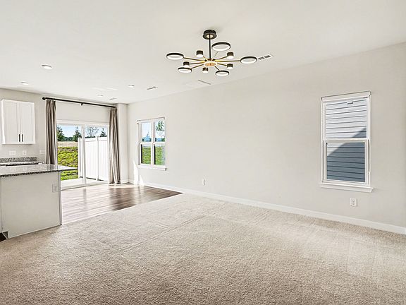5th image of 1137 Riverbrook Dr