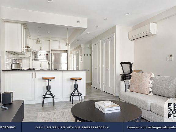 4th image of 516 Lorimer St Floor 2