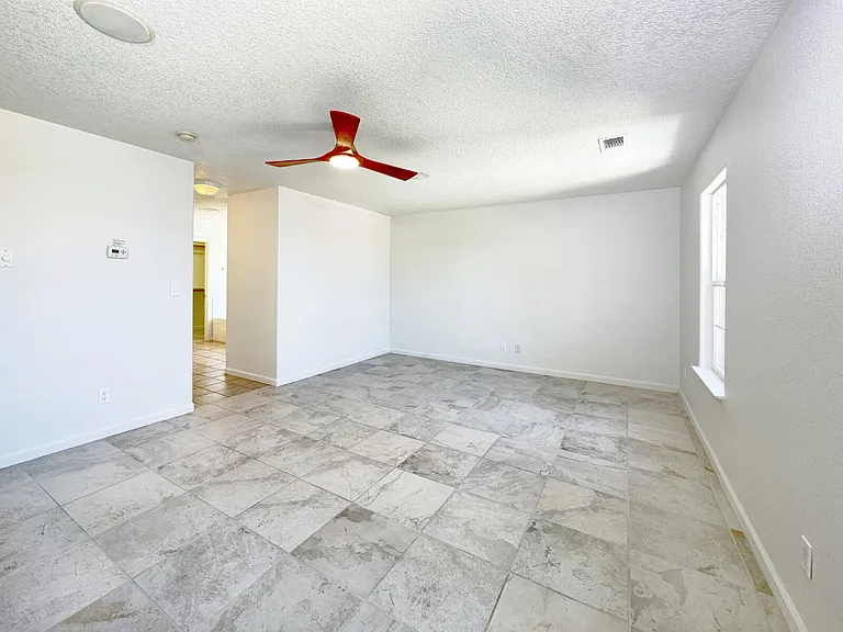 426 Paseo Roja Pl NE — Photo 12