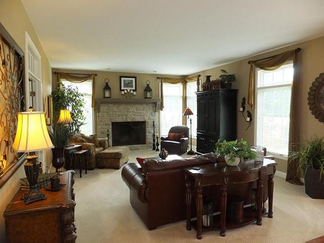 1st image of 6688 Linda Ln