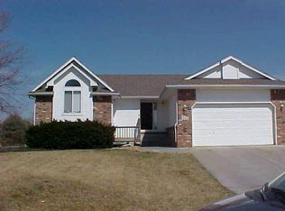 344 Oakmont Ct, Andover, KS 67002