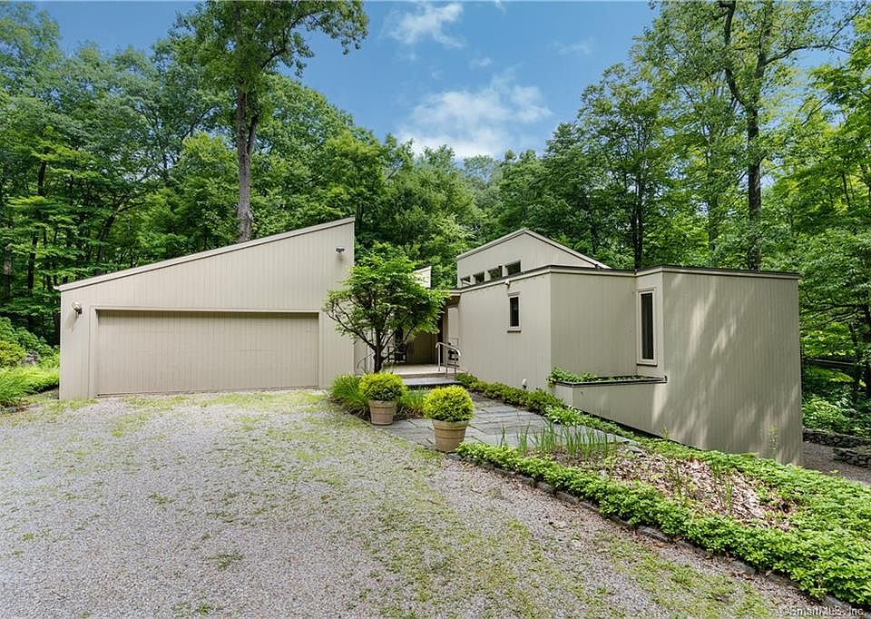 109 Stony Brook Road