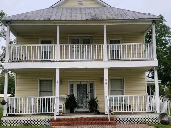 104 NE 1st St, Summerdale, AL 36580