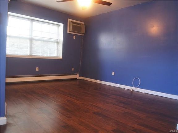 4th image of 227 Mary Lou Ave