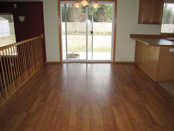 3rd image of 3201 Thistle Creek Ln